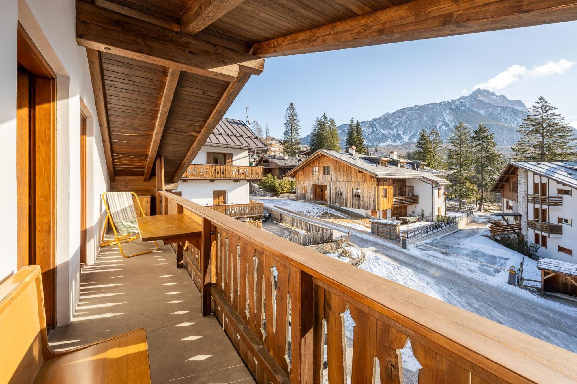 Attico Lodge コルティーナ・ダンペッツォ エクステリア 写真